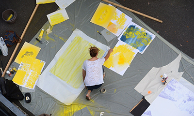 Etudiante atelier peinture à l'ENSAD