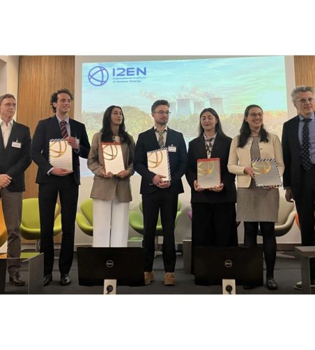 Photo des étudiants ayant remporté le prix 