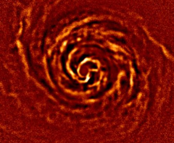 Le disque protoplanétaire d’AB Aurigae