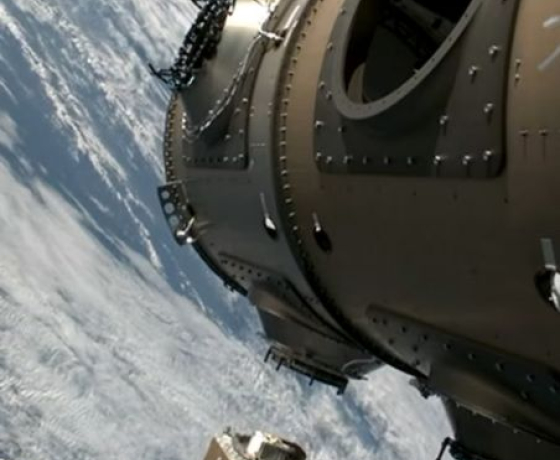  Déploiement de Starcloud-1 en novembre 2025 : avec ses GPU de Nvidia, c’est le premier satellite à faire tourner le modèle de langage de Google dans l’espace (Gemini).