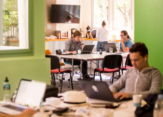 Etudiants-entrepreneurs au PSL Lab, lieux d'accueil des étudiants du programme PSL-pepite