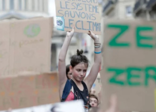 Photo d'une manifestatiopn pour l'écologie