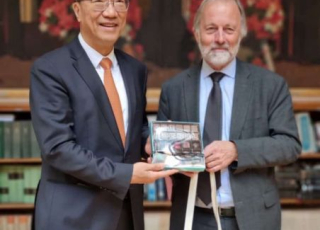 Photo des directeurs des instituts