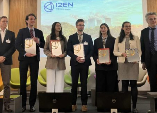 Photo des étudiants ayant remporté le prix 